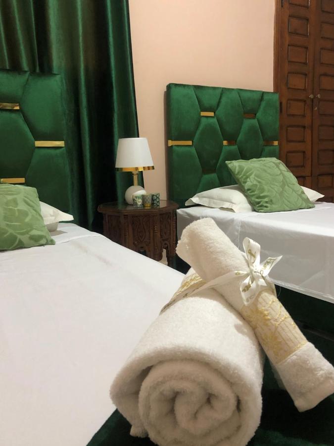 Riad Ramona Lqariya Seyaheya Marrakesh Bagian luar foto