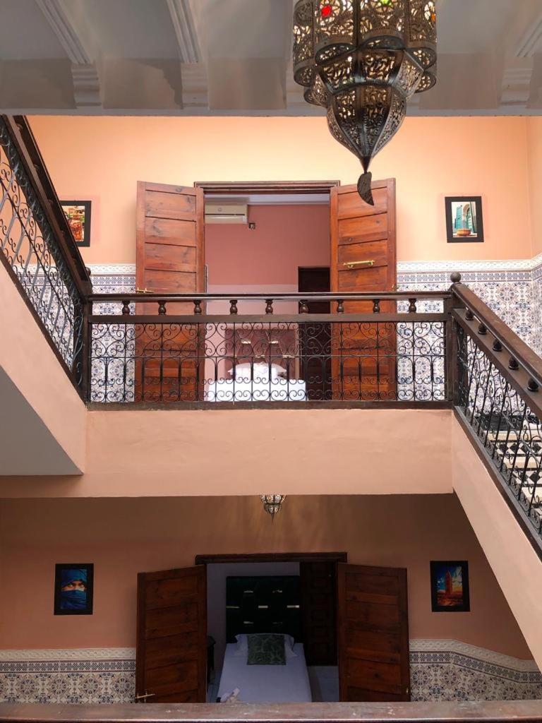 Riad Ramona Lqariya Seyaheya Marrakesh Ruang foto