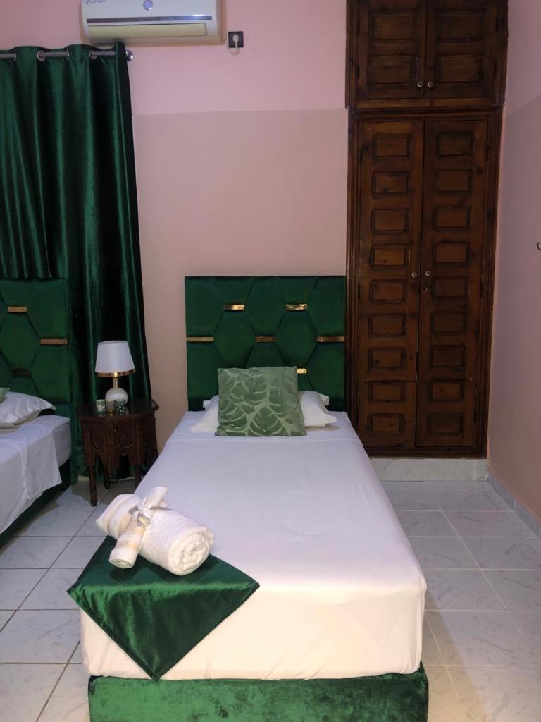 Riad Ramona Lqariya Seyaheya Marrakesh Ruang foto