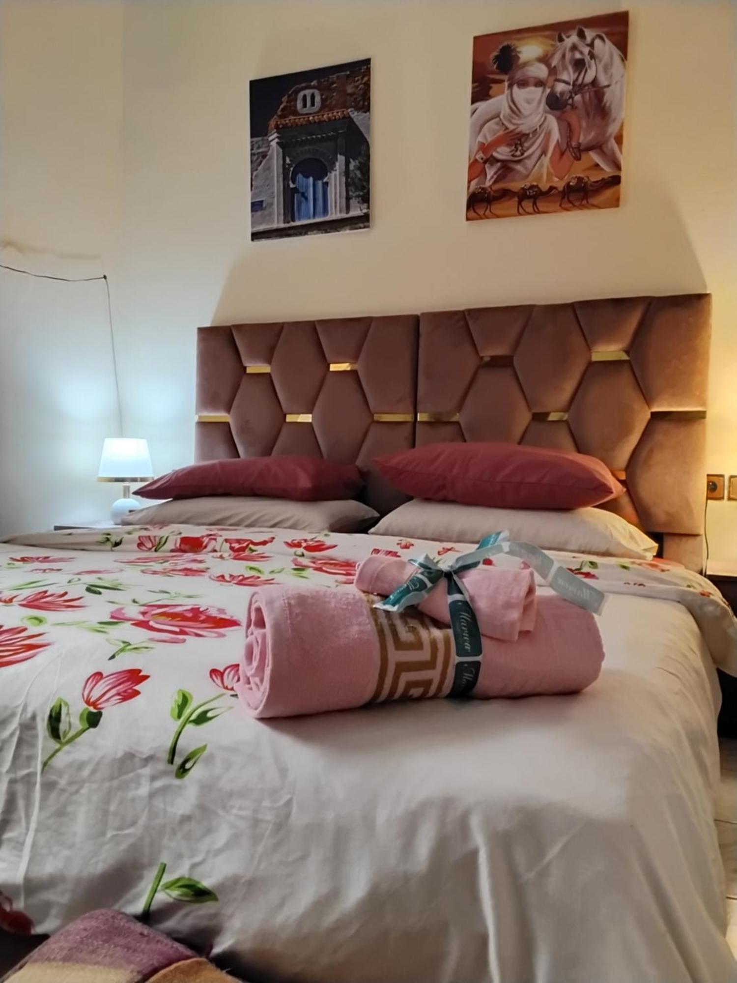 Riad Ramona Lqariya Seyaheya Marrakesh Bagian luar foto